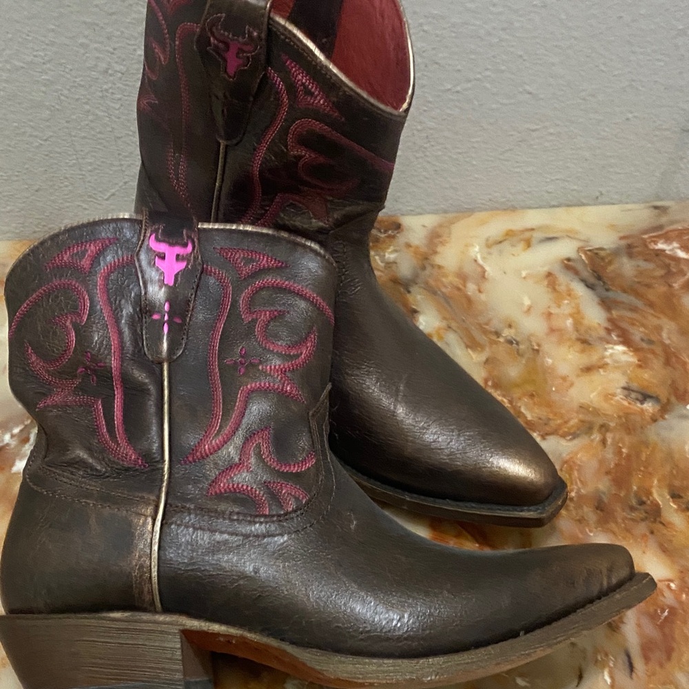 H.S.Trask Stylish Brown and Pink Ankle Booties